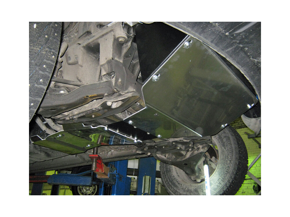 Unterfahrschutz für Mercedes Sprinter 906 4WD, 3 mm Stahl gepresst (Motor + Getriebe)