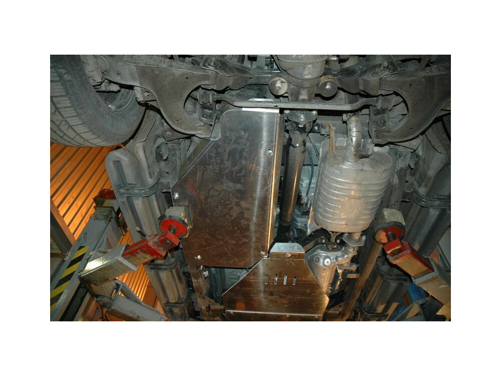 Unterfahrschutz für Nissan Pathfinder 2010-, 2,5 mm Stahl (Tank)
